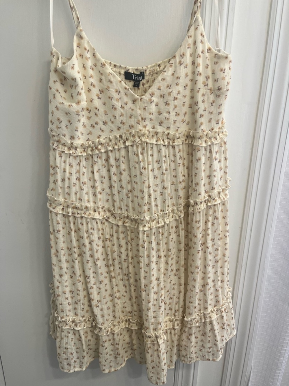 Women’s size medium Trixxi floral print sundress